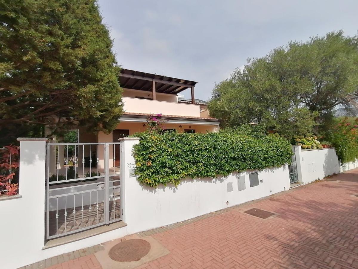 Casa Vacanze Villa Rosa Cala Gonone Kültér fotó